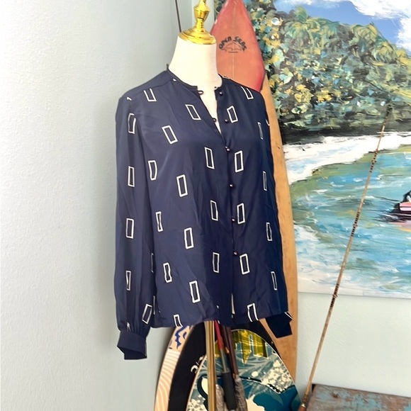 VTG David Hayes Luxury Silk Blouse, Pearlized Violet Buttons,Exclt. Cond,.Size 8 - Picture 11 of 12